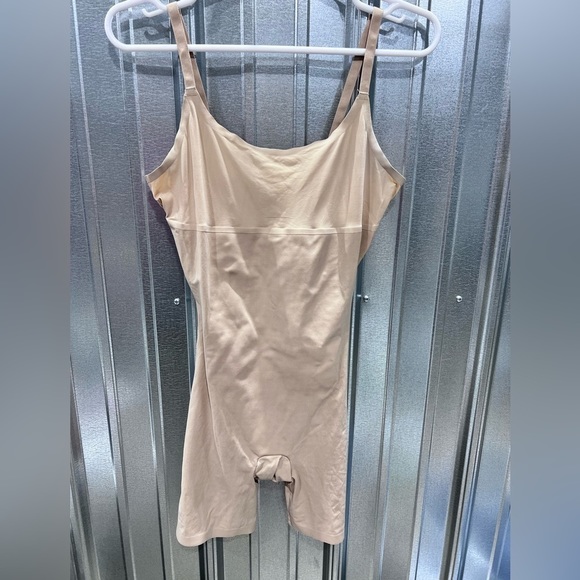 Assets By Spanx Other - Assets Spanx Body Slimmer Shapewear Nude Size Medium